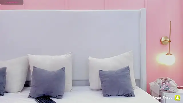 eva roseee online show from 25, 9, 2025