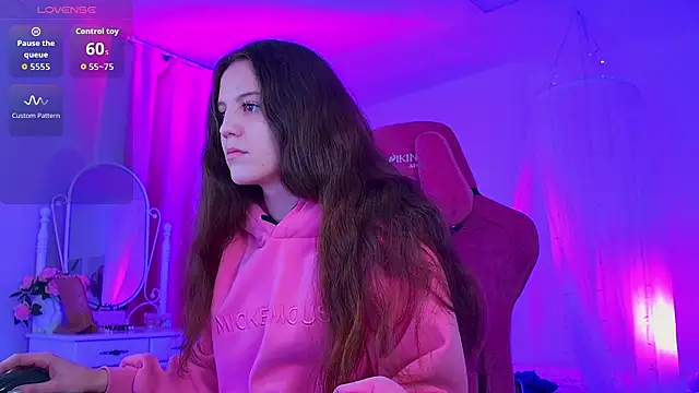 MilaStoyne online show from 25, 9, 2025