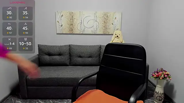 Mira Whites online show from 13, 10, 2025