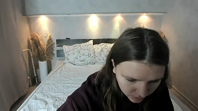 Jenny Jimmy online show from 4, 11, 2025