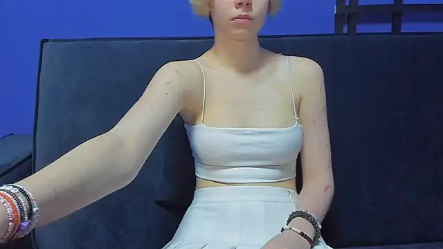 BettyCarter07 online show from 23, 2, 2025