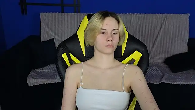 BettyCarter07 online show from 3, 3, 2025