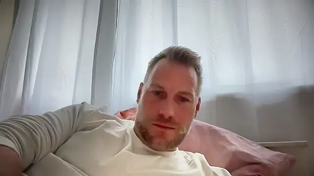 Christian87xxx online show from 1, 10, 2025