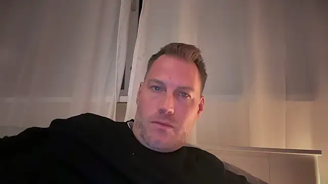 Christian87xxx online show from 3, 10, 2025