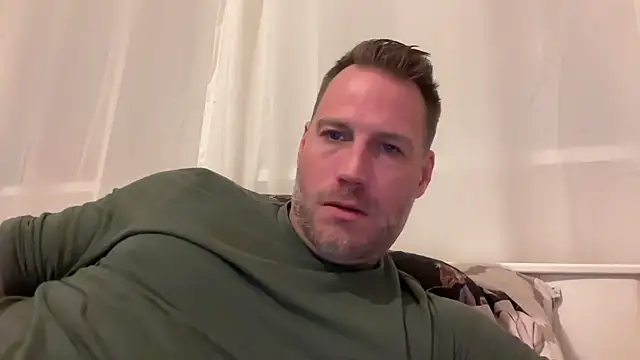 Christian87xxx online show from 12, 11, 2025