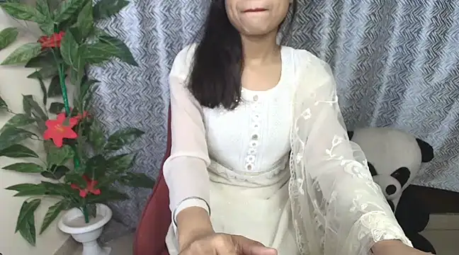 Fly Rashmi online show from 5, 3, 2025