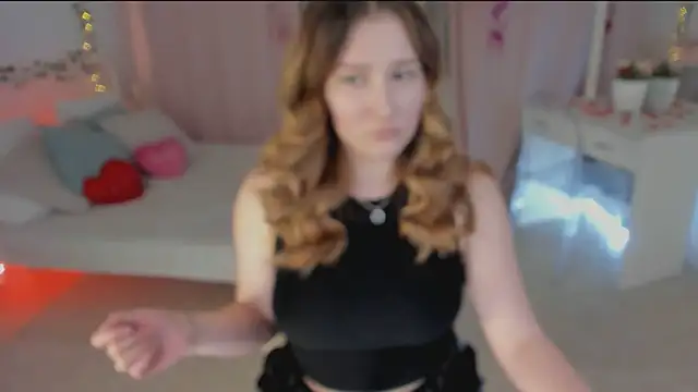 MaryWaddell online show from 19, 2, 2025