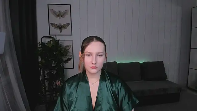 MaryWaddell online show from 2, 2, 2025