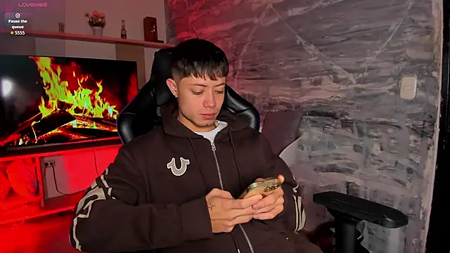 Snapshot of marcuscollins1_ chatting on 14, 2, 2026 marcuscollins1 online show from 14, 2, 2026