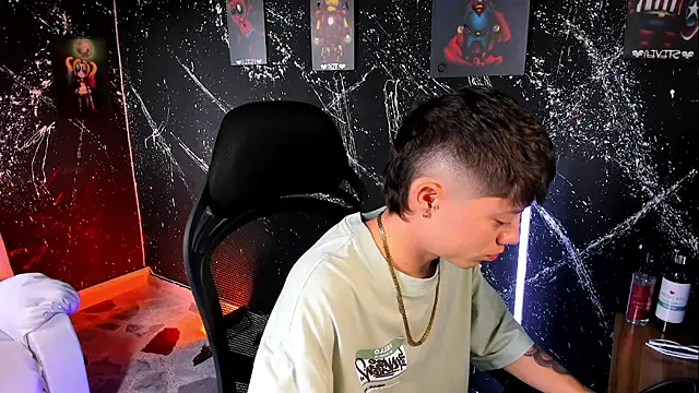 Snapshot of marcuscollins1_ chatting on 3, 3, 2025 marcuscollins1 online show from 3, 3, 2025