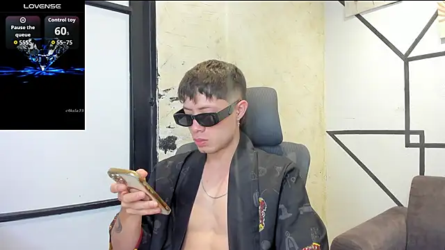 Snapshot of marcuscollins1_ chatting on 25, 11, 2025 marcuscollins1 online show from 25, 11, 2025