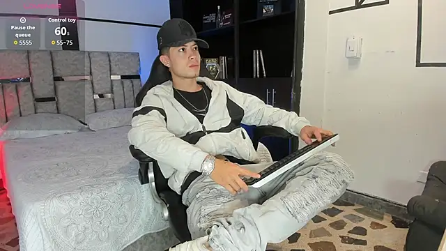 marcuscollins1  online show from 18, 12, 2025