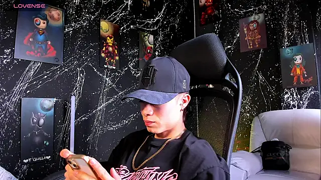 Snapshot of marcuscollins1_ chatting on 1, 3, 2025 marcuscollins1 online show from 1, 3, 2025