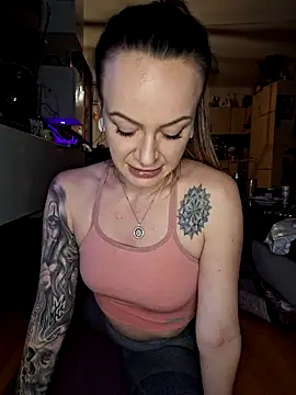 hannah storm04 online show from 10, 2, 2025