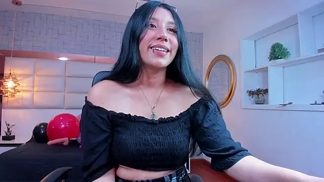 Nohemi louse online show from 17, 5, 2026