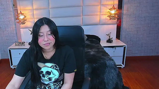 Nohemi louse online show from 6, 1, 2026