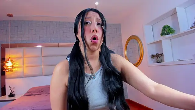 Snapshot of Nohemi_louse chatting on 5, 7, 2026 Nohemi louse online show from 5, 7, 2026