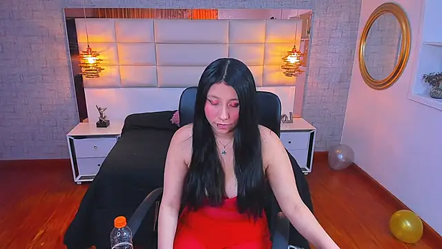 Nohemi louse online show from 10, 4, 2026