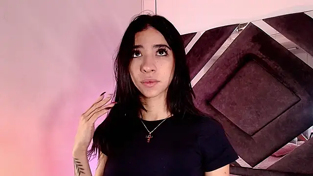 Snapshot of sara_lopee1 chatting on 12, 10, 2025 sara lopee1 online show from 12, 10, 2025