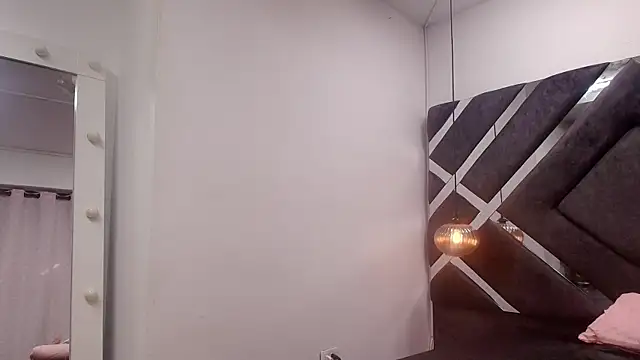 Snapshot of sara_lopee1 chatting on 30, 9, 2025 sara lopee1 online show from 30, 9, 2025