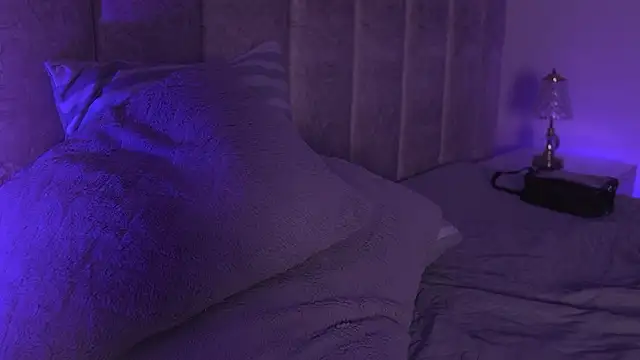 sara lopee1 online show from 8, 3, 2026