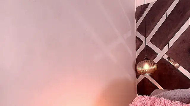 Snapshot of sara_lopee1 chatting on 1, 11, 2025 sara lopee1 online show from 1, 11, 2025