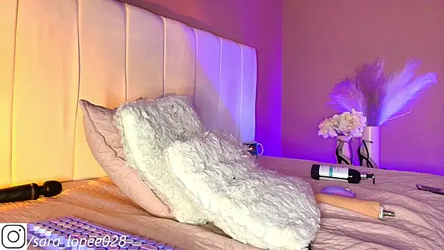 Snapshot of sara_lopee1 chatting on 15, 3, 2025 sara lopee1 online show from 15, 3, 2025