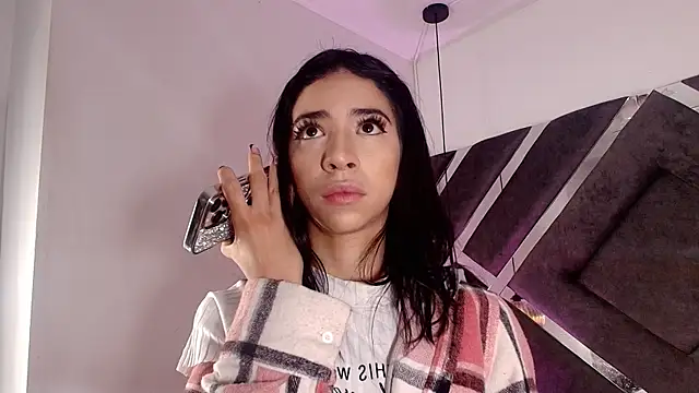 Snapshot of sara_lopee1 chatting on 6, 10, 2025 sara lopee1 online show from 6, 10, 2025