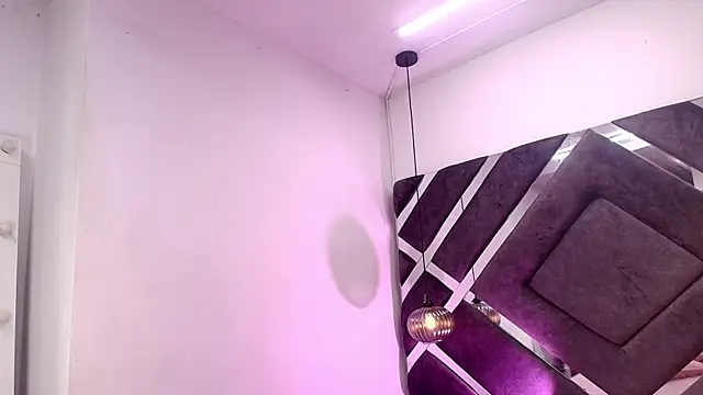 Snapshot of sara_lopee1 chatting on 24, 9, 2025 sara lopee1 online show from 24, 9, 2025