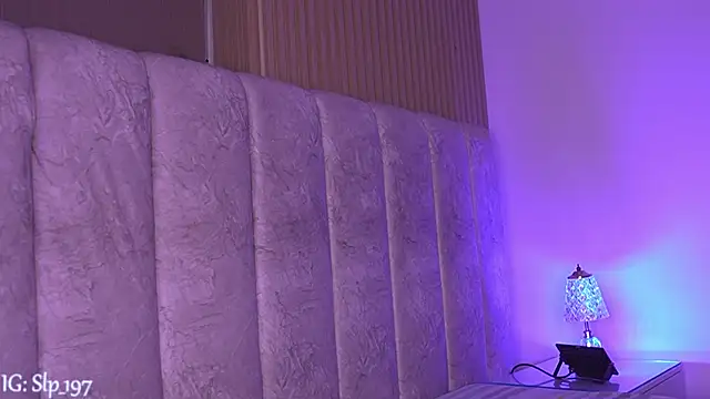 sara lopee1 online show from 10, 4, 2026