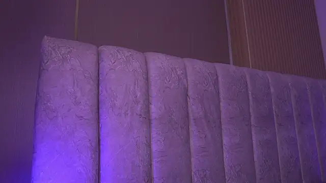 sara lopee1 online show from 12, 4, 2026