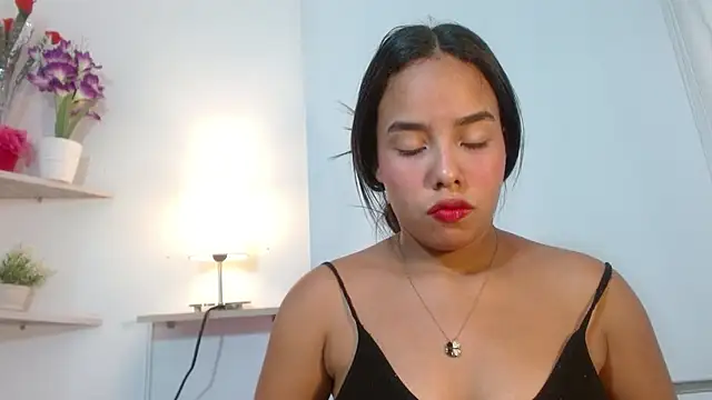 Roxy Stonee online show from 24, 11, 2025