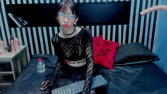 Mara Gonzalez online show from 15, 10, 2025