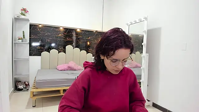 Annyrosee online show from 18, 10, 2025