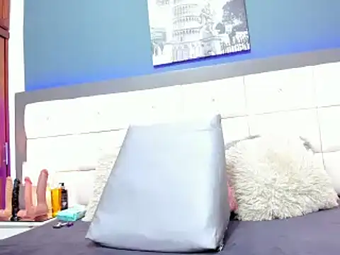 DayannaBronx online show from 20, 2, 2025