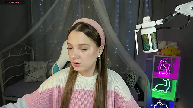 kaisajenner online show from 4, 2, 2026