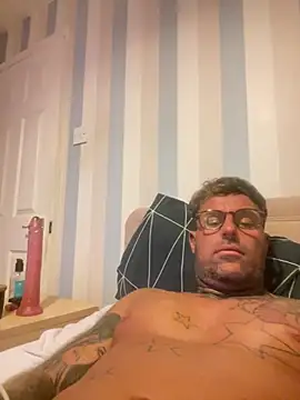 Jamesdeanmcqueen online show from 30, 6, 2026