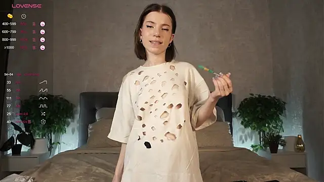 Snapshot of FeliceDendy chatting on 18, 2, 2025 FeliceDendy online show from 18, 2, 2025