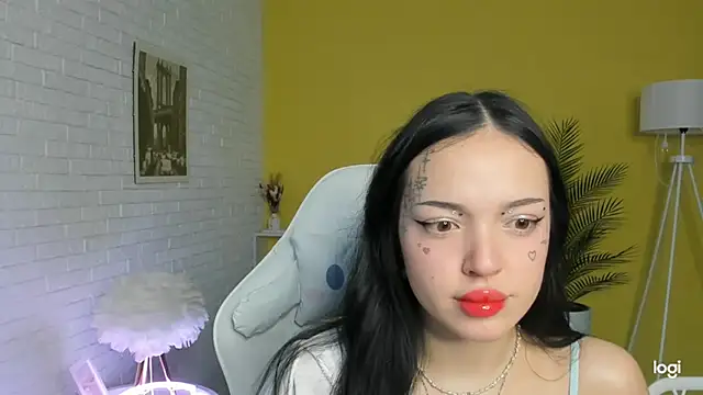 Snapshot of LorettaBigge chatting on 30, 1, 2025 LorettaBigge online show from 30, 1, 2025