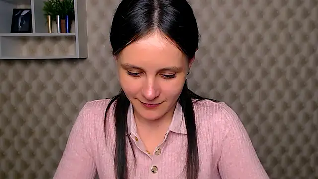 ValeriaHeart  online show from 25, 2, 2025