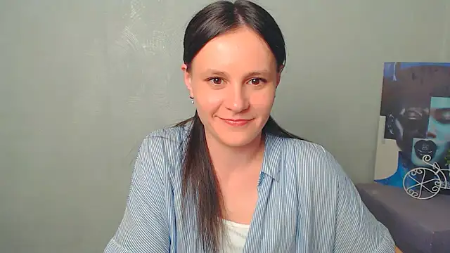 ValeriaHeart  online show from 22, 3, 2025