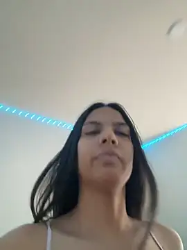 Snapshot of Liyah_19 chatting on 23, 9, 2025 Liyah 19 online show from 23, 9, 2025