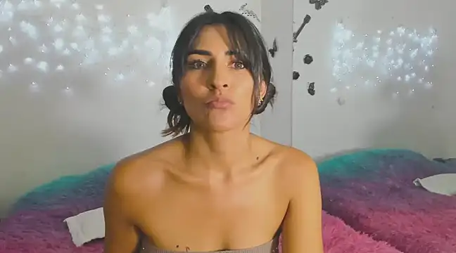 Sofiadelacruz online show from 16, 3, 2025