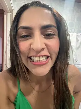 Sofiadelacruz online show from 4, 4, 2026