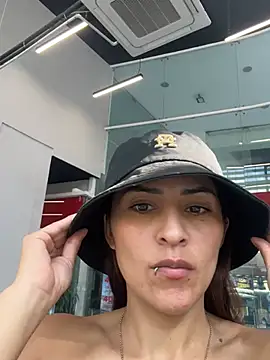 Sofiadelacruz online show from 9, 5, 2026