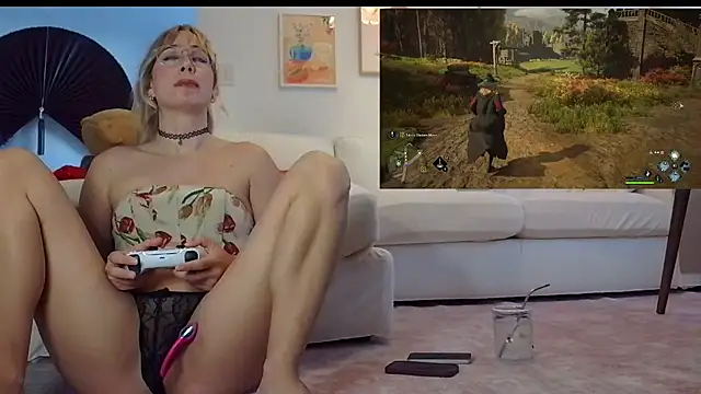 rileylovesyou online show from 10, 10, 2025