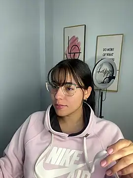 megan cl online show from 24, 2, 2025