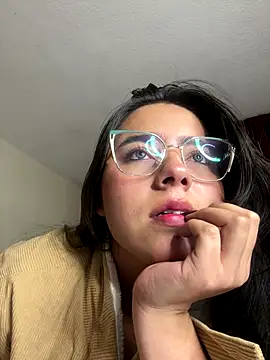 megan cl online show from 2, 10, 2025