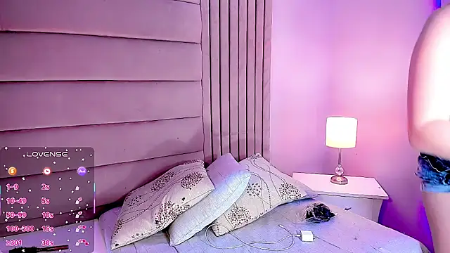 Dalis Hills online show from 7, 4, 2026