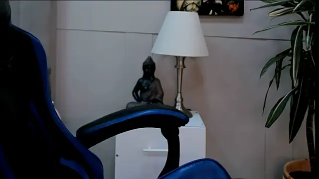 Snapshot of roan_birkin chatting on 31, 5, 2026 roan birkin online show from 31, 5, 2026